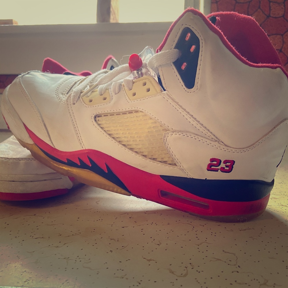 Jordan 5 Retro Fire Red 2000